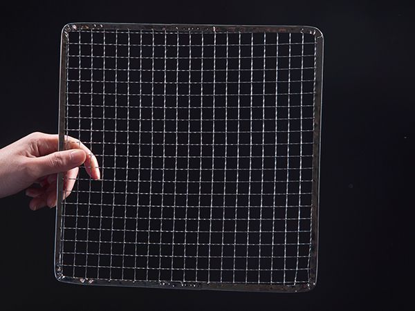 使い捨て焼き網 角網 正方形型200枚 300角mm鉄（亜鉛メッキ）中国産